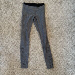 Black and heather gray lululemon leggings!